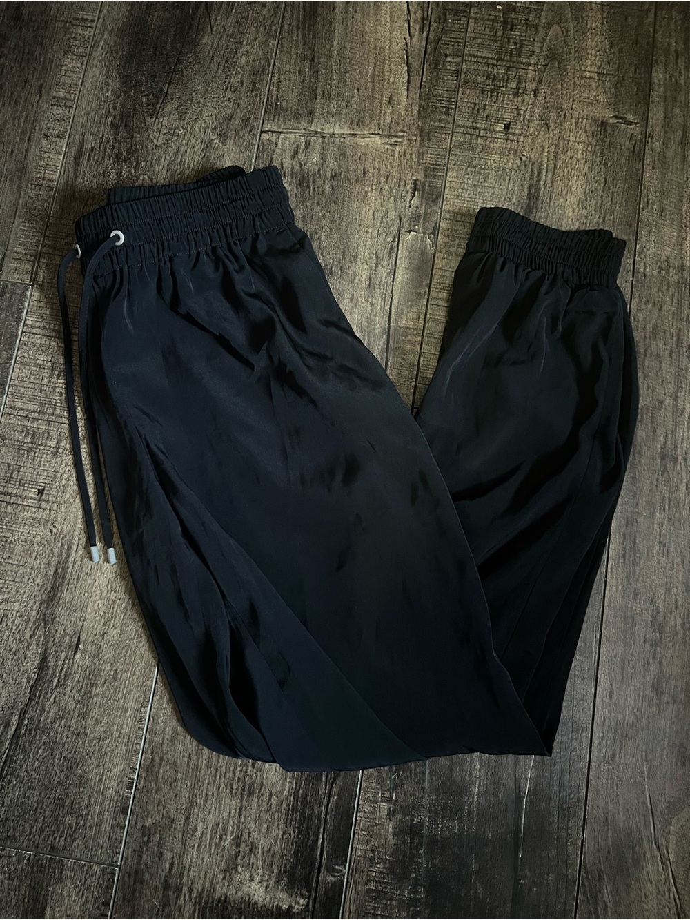 Women’s Black Elastic-Waist Jogger Pants with Drawstring